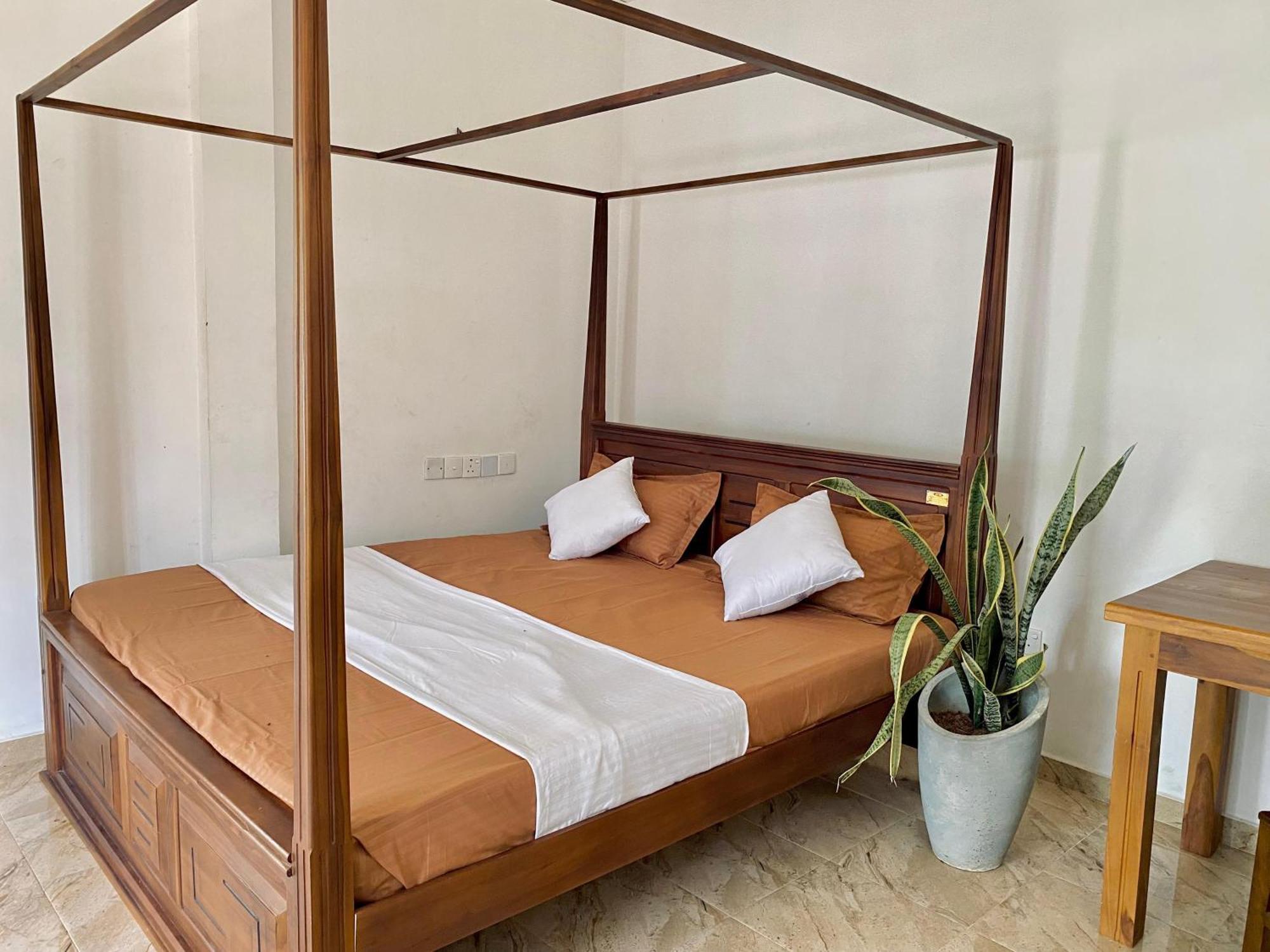 Sasmika Villa Surf And Yoga Hostel Weligama Εξωτερικό φωτογραφία