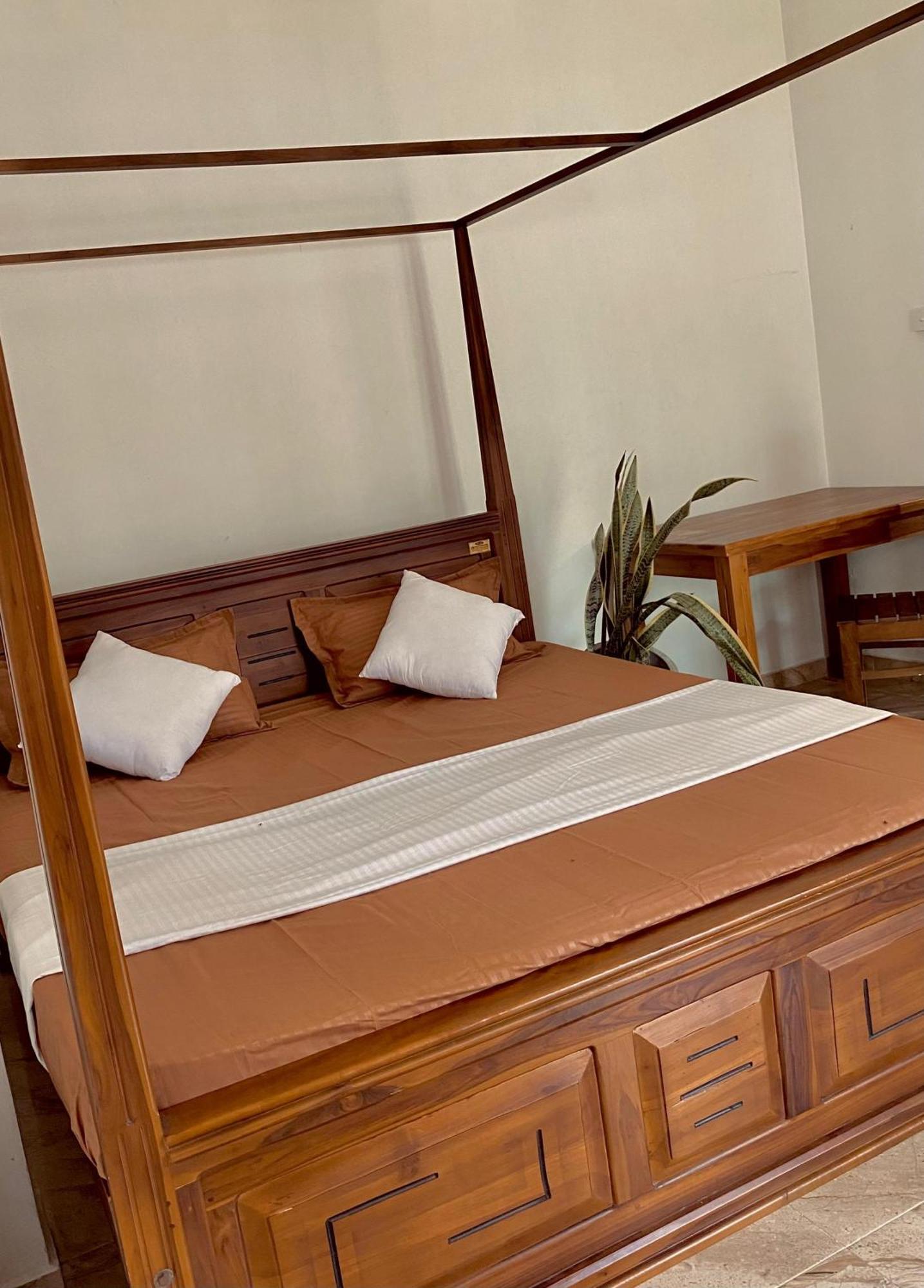 Sasmika Villa Surf And Yoga Hostel Weligama Εξωτερικό φωτογραφία