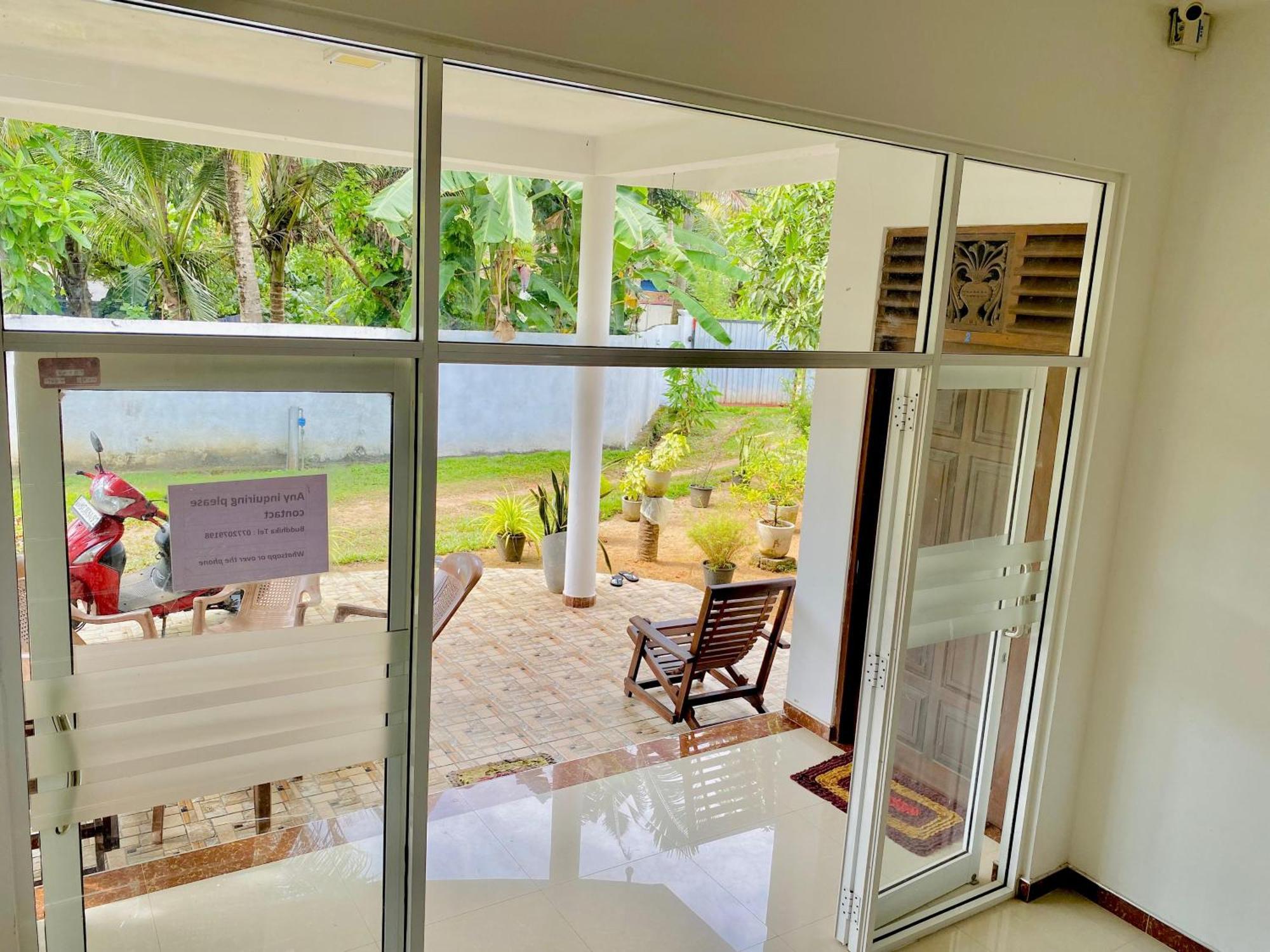 Sasmika Villa Surf And Yoga Hostel Weligama Εξωτερικό φωτογραφία